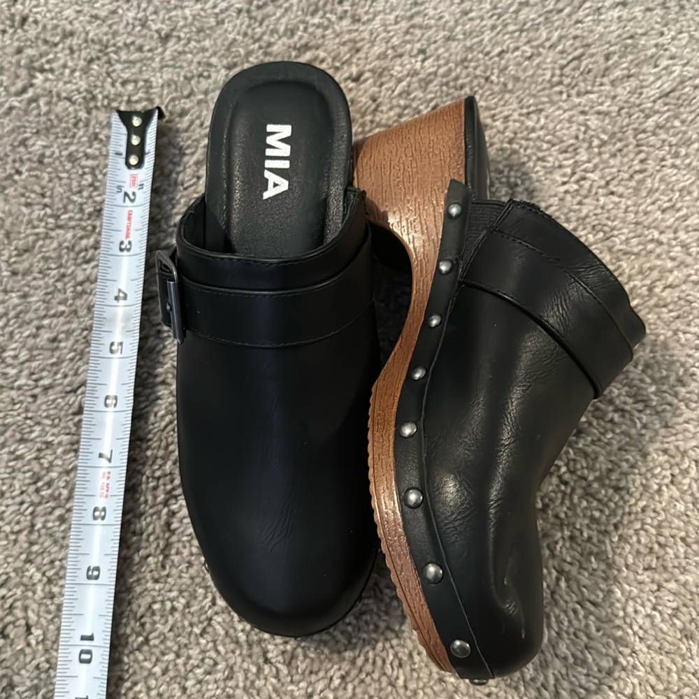 MIA HEELED LOAFERS